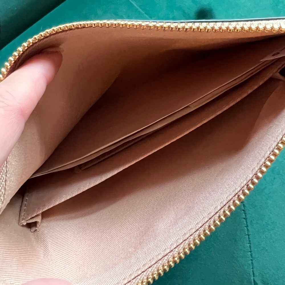 Wristlet/pouch - Picture 3 of 3